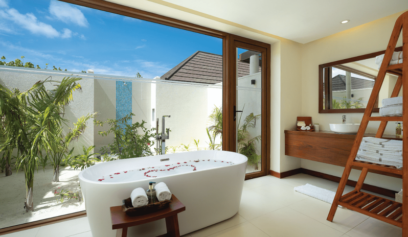 Majlis Suite, Bathtub